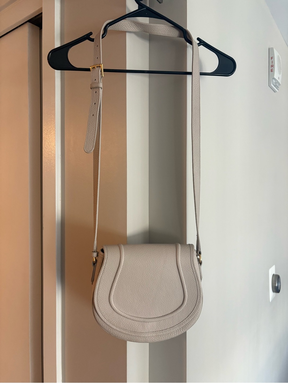 Gigi New York Jenni Saddle Crossbody Leather Bag